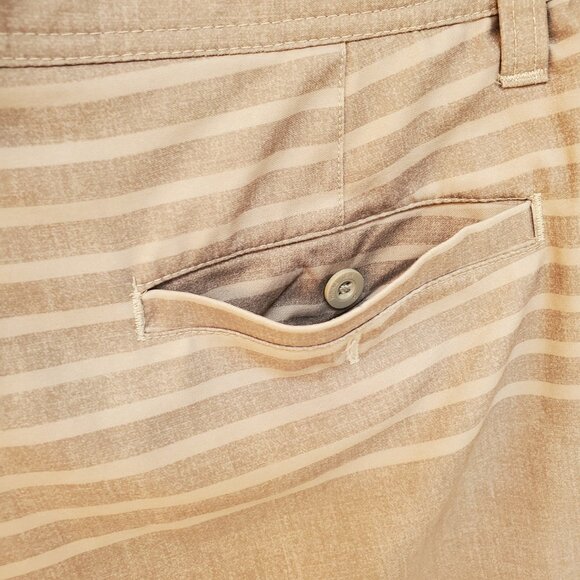 Grey striped Hang Ten shorts Size 30 front & back pockets - Picture 9 of 11